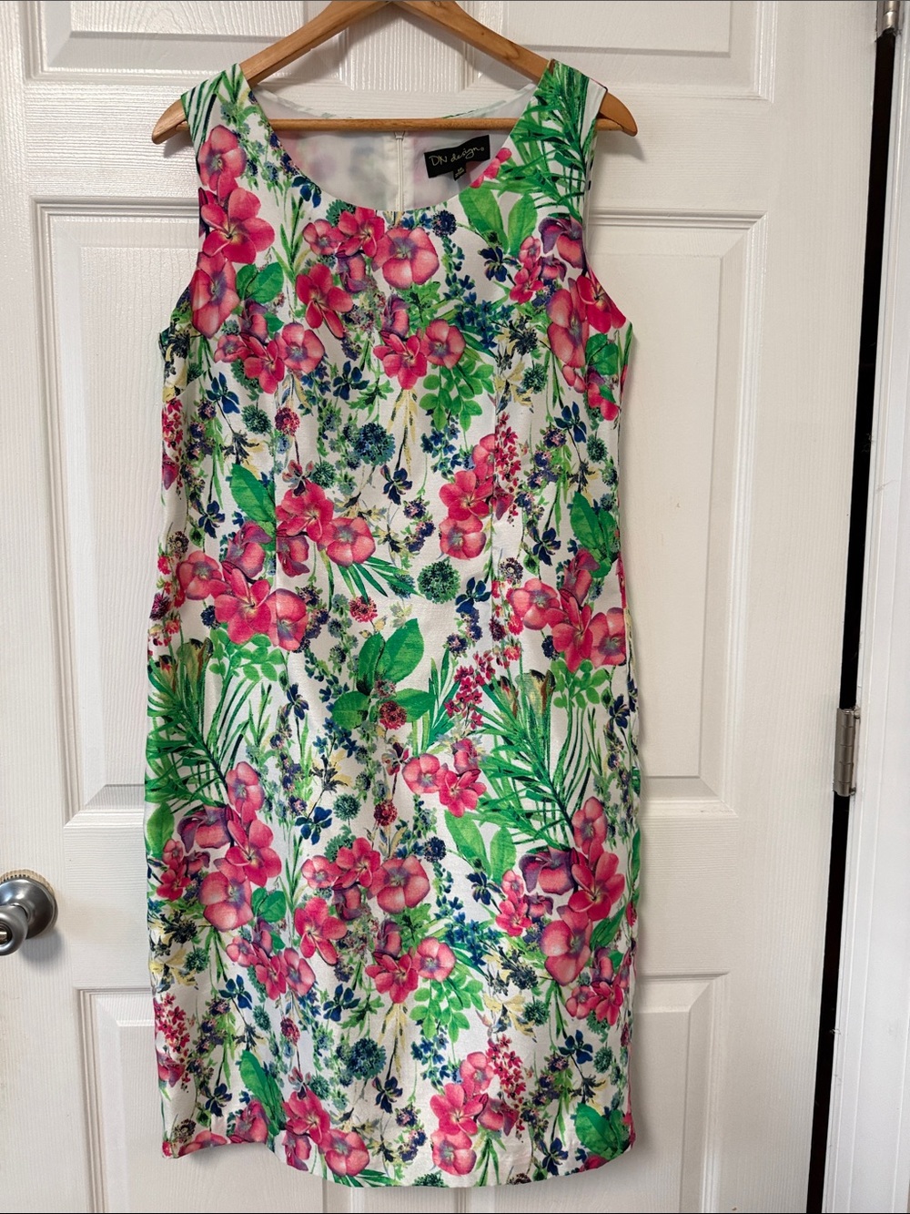 Sleeveless Floral Sheath Dress - Bright Pink & Green